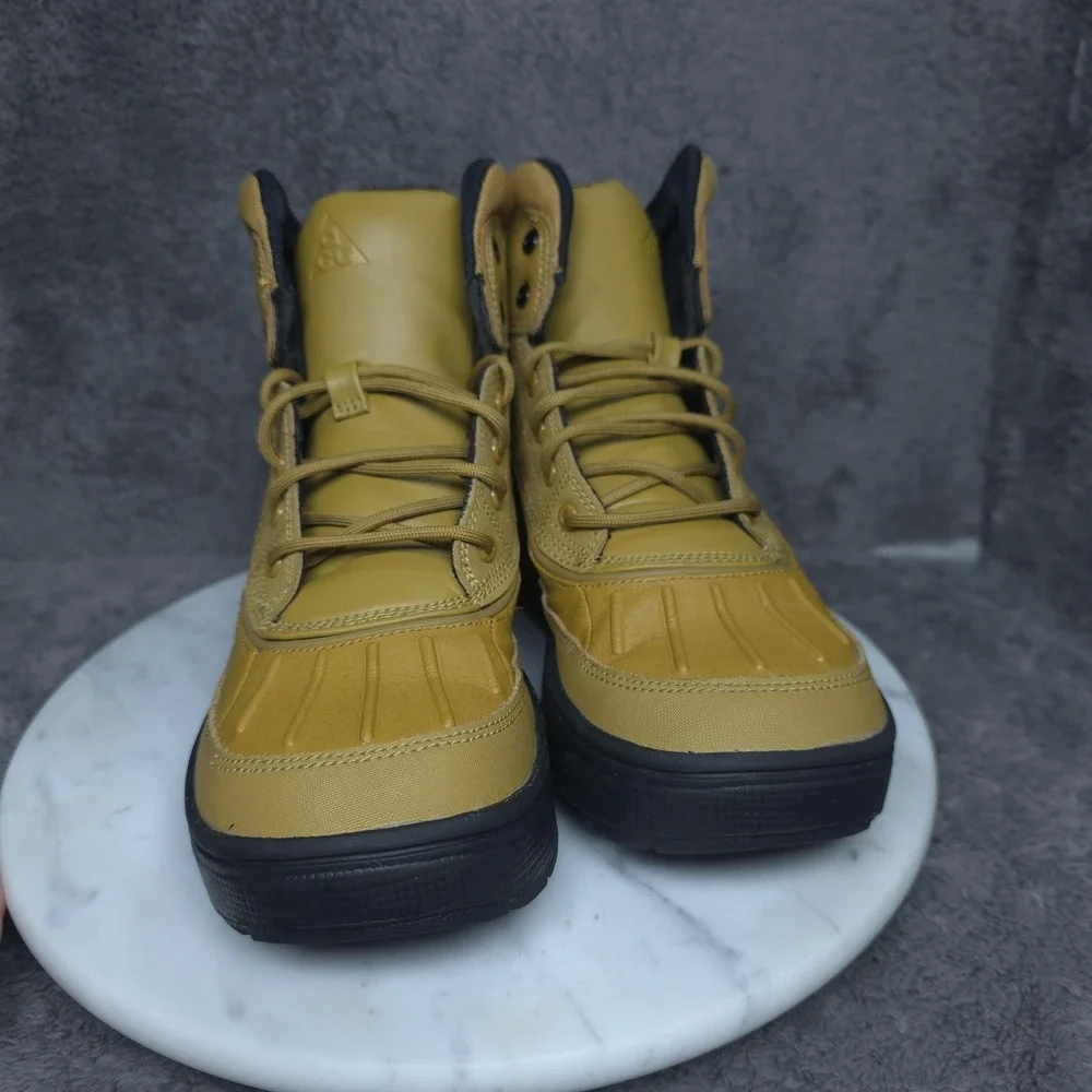Nike ACG Snow Boots Youth Size 5Y Brown High Top Winter Hiking 524871-703